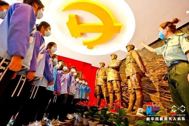 攀登高峰
